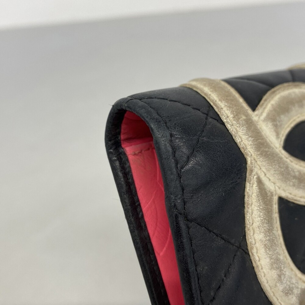 CHANEL Black Lambskin Leather Wallet - Picture 8 of 10